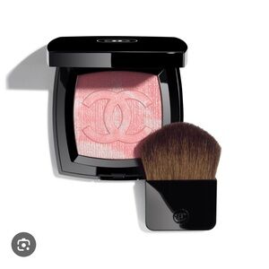 CHANEL Fantaisie  Illuminating Blush